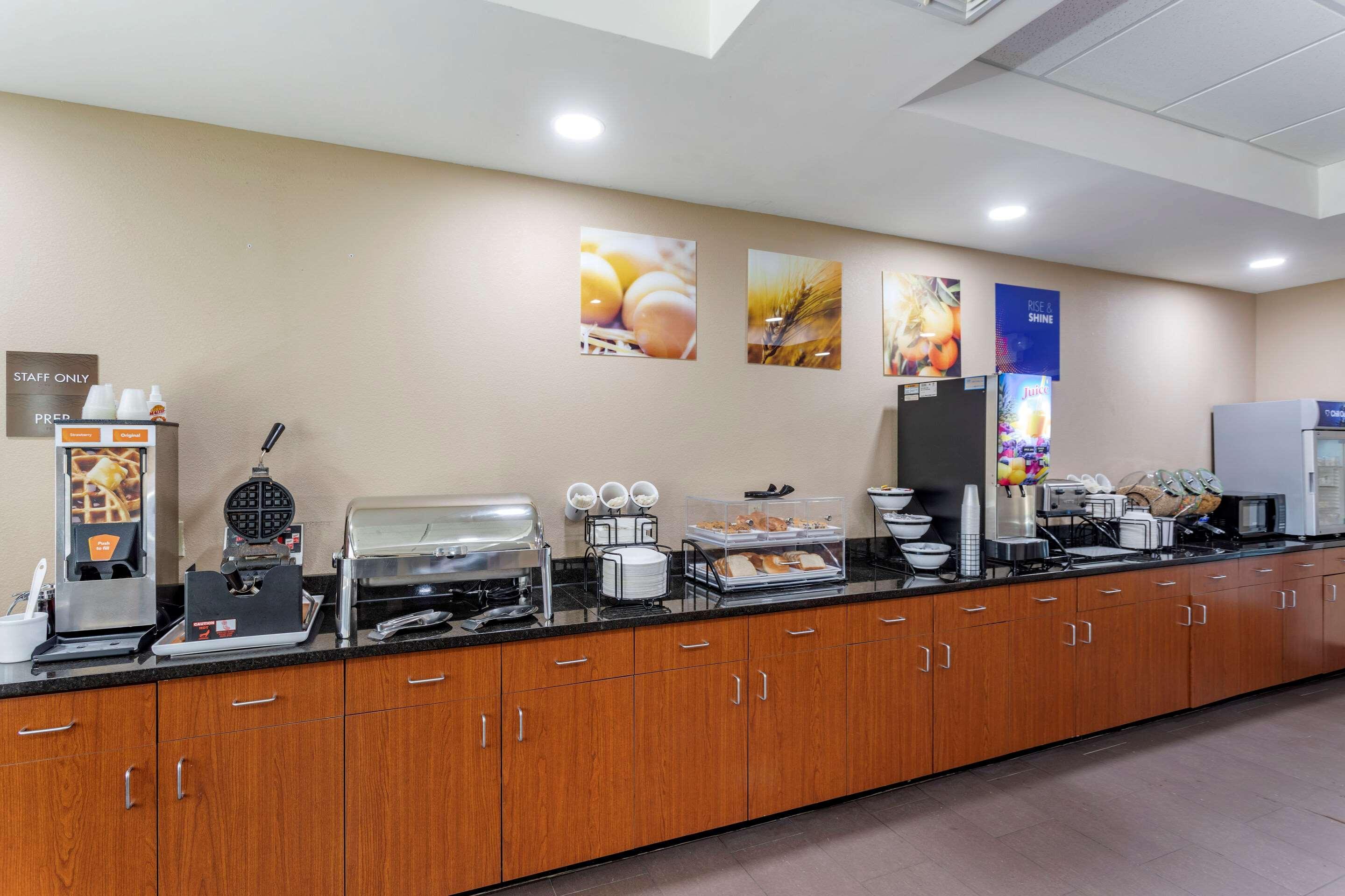 Comfort Inn & Suites Atoka-Millington Extérieur photo